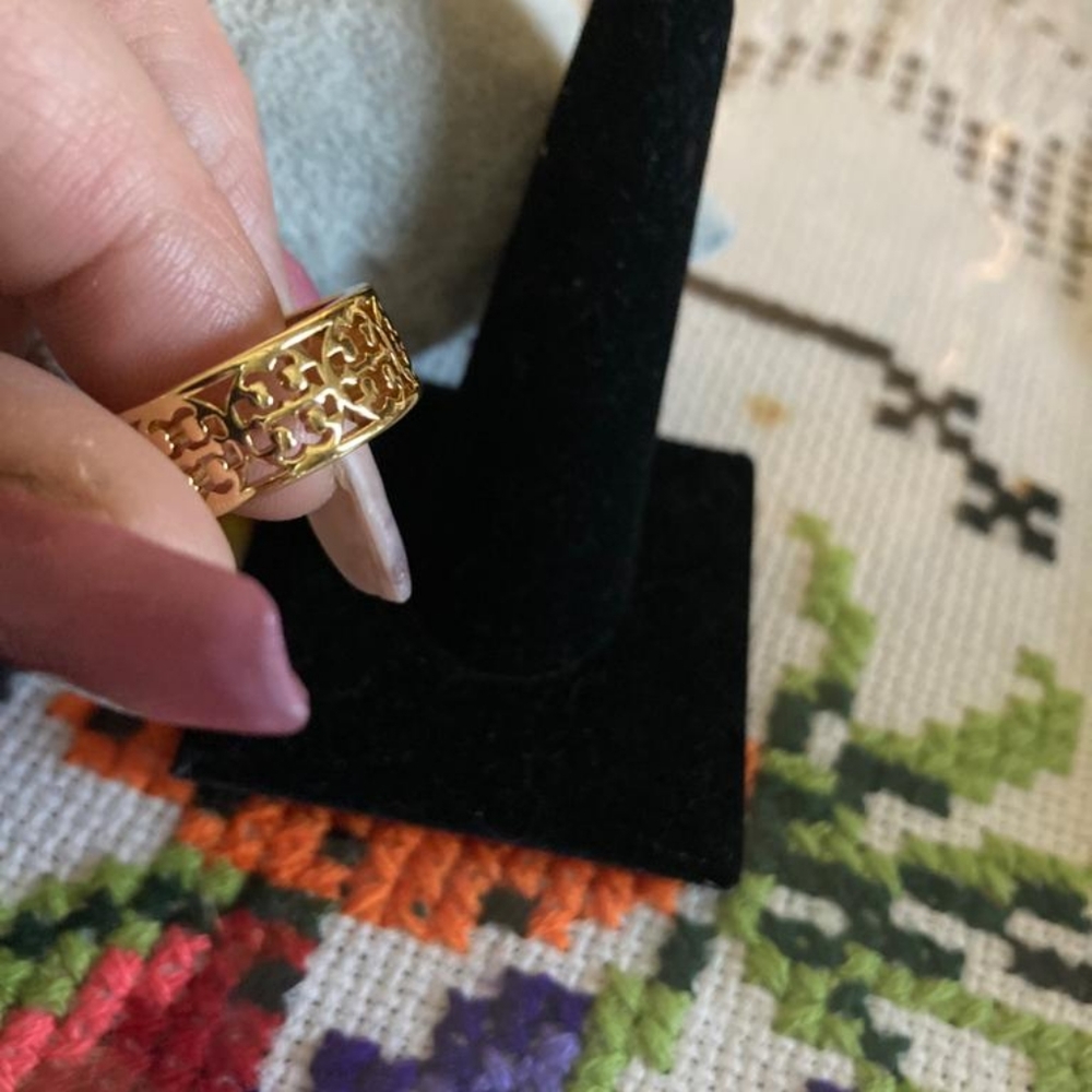 Tory Burch Ring - Picture 6 of 6